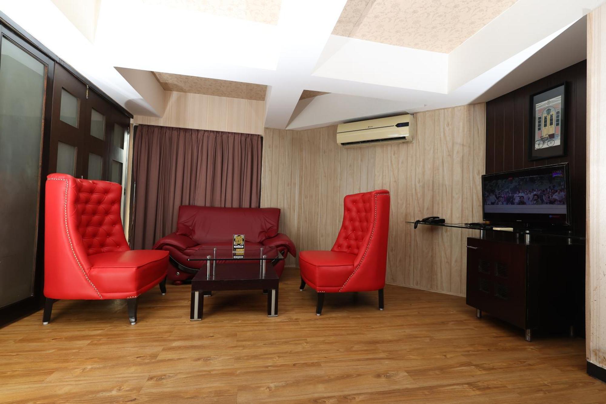 Quaint Suites Hotel & Banquet Bombay Esterno foto